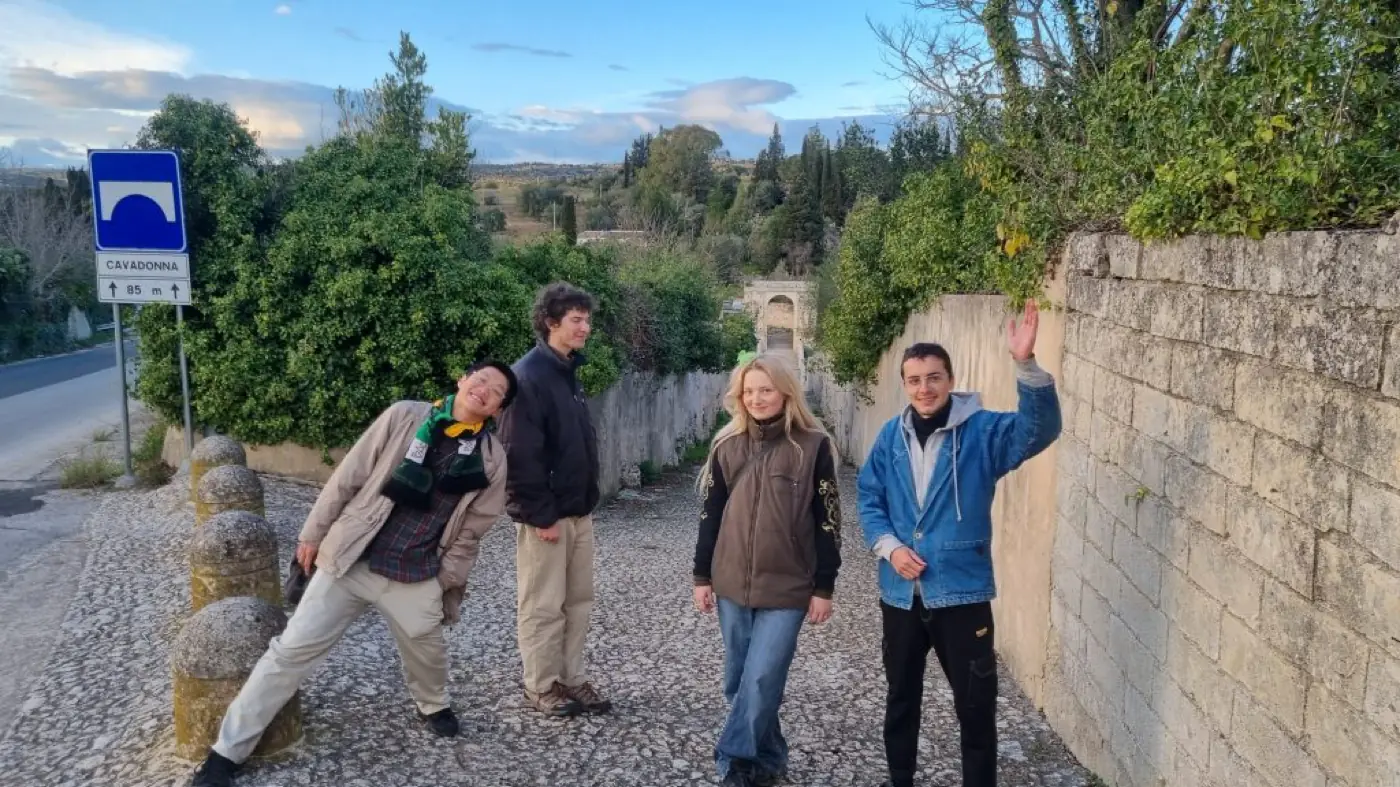 Bottega Tommasso — residency — November 2024 — Canicattini Bagni, Sicily, Italy — with Anto Metzger, Célia Joumard, Izabele Sukaite, Ludovic Lalliat… — photo 11 of 32 — Distance Press