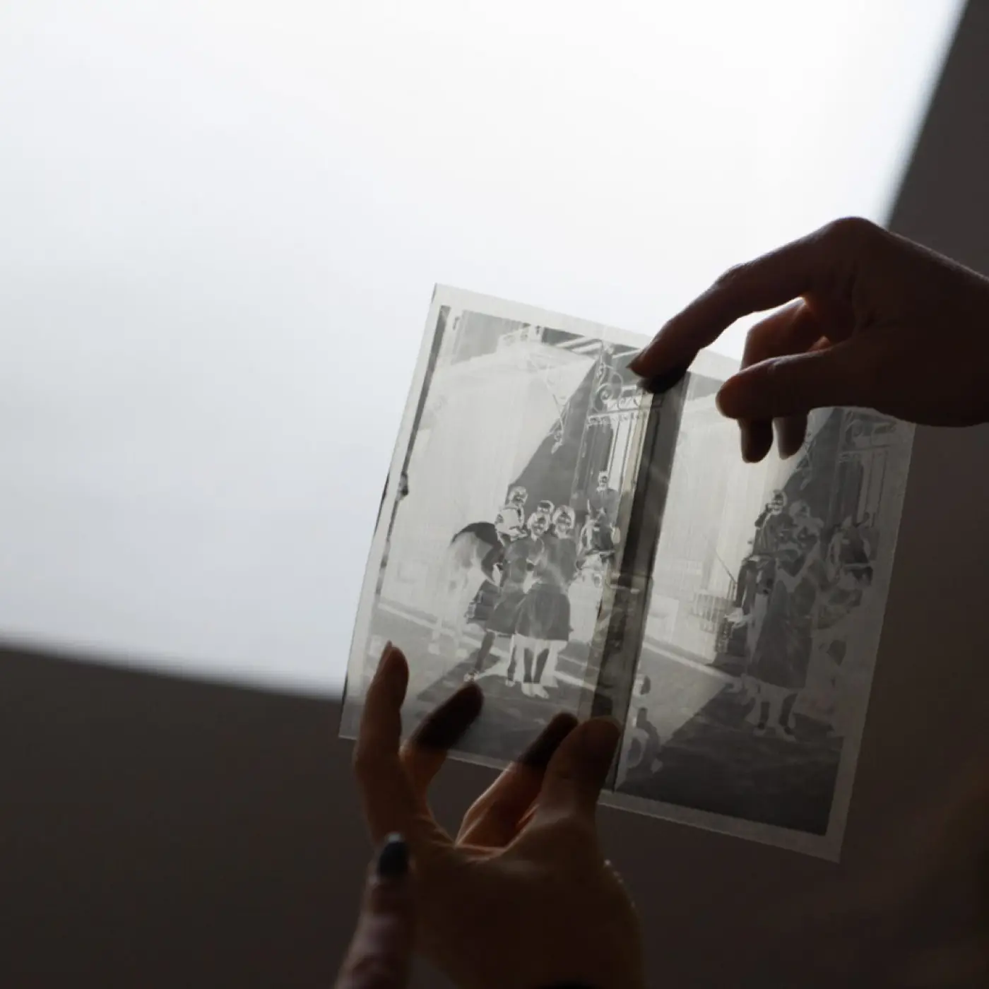 Pro šešėlius — résidence — septembre 2024 — Mézin, Nouvelle-aquitaine, France — avec Aiste Marija Stankevičiūtė, Amentia Siard Brochard, Arslane Smirnov, Faustine Duval… — photo 15 sur 49 — Distance Press