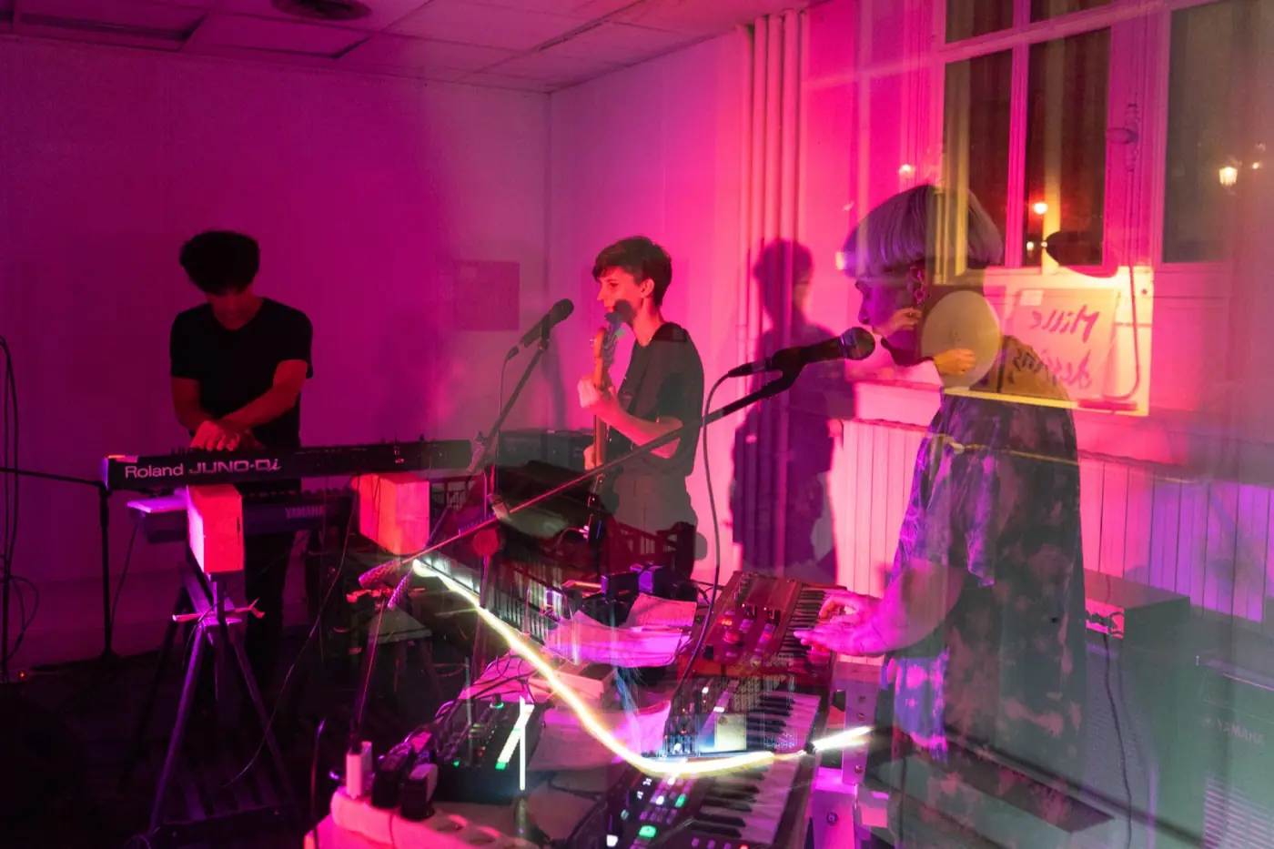 More than nowhere – Soirée de sortie — événement — 13-14 septembre 2025 — Paris, France — avec Alanas Gurinas & Sholto Dobie, Gaston Pelouse, Générique mardi et Yippie's quest, Jenya Kukoverov… — photo 4 sur 23 — Distance Press