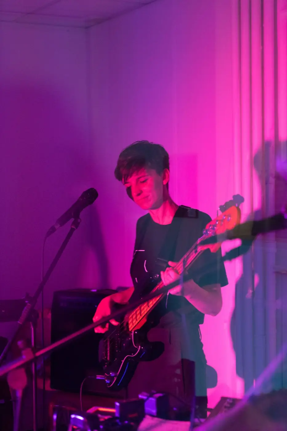 More than nowhere – Soirée de sortie — événement — 13-14 septembre 2025 — Paris, France — avec Alanas Gurinas & Sholto Dobie, Gaston Pelouse, Générique mardi et Yippie's quest, Jenya Kukoverov… — photo 7 sur 23 — Distance Press